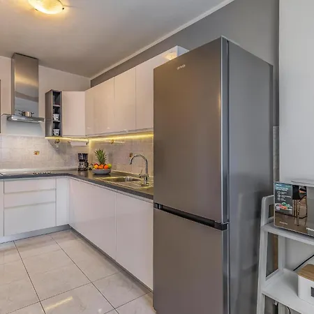 Daire Cozy In With Kitchen